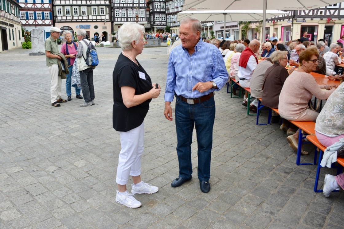 Lange Tafel auf dem Oberen Marktplatz 2017